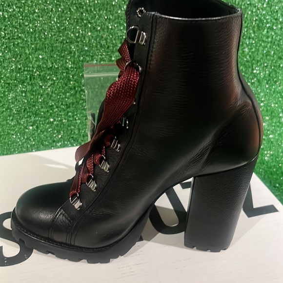 Schutz Zhara bootie (black) size 9.5 NWT - Picture 7 of 7
